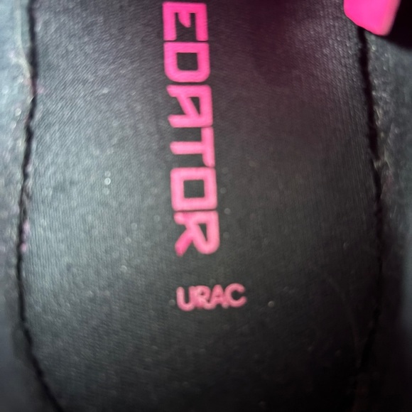 Predator Accuracy.3 L FG [Core Black/Shock Pink] Size 10.5 - Picture 15 of 15